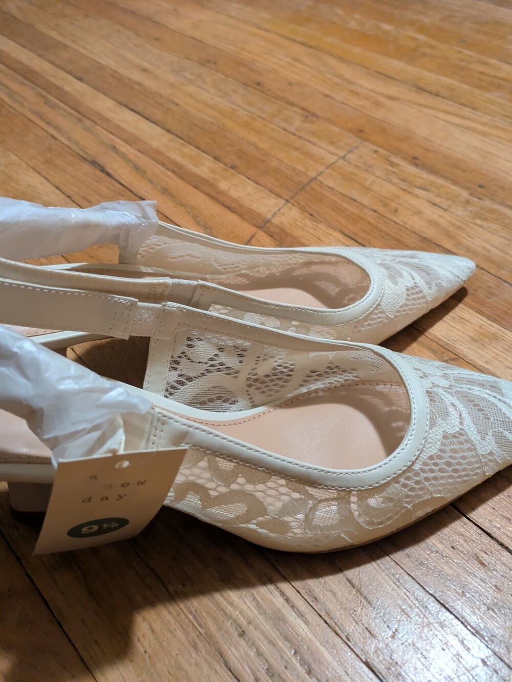 a new day Lace Pointed Toe Slingback Heels - Cream